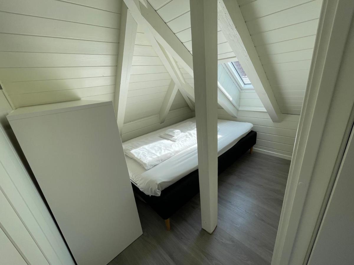 Apartment Stunning Hilltop Nest Unparalleled Views - Ideal For Tourists Business